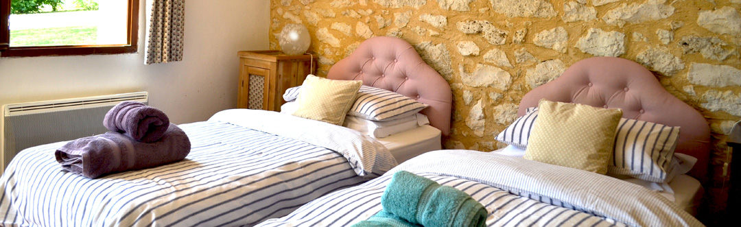 Bergerac rental house bedroom